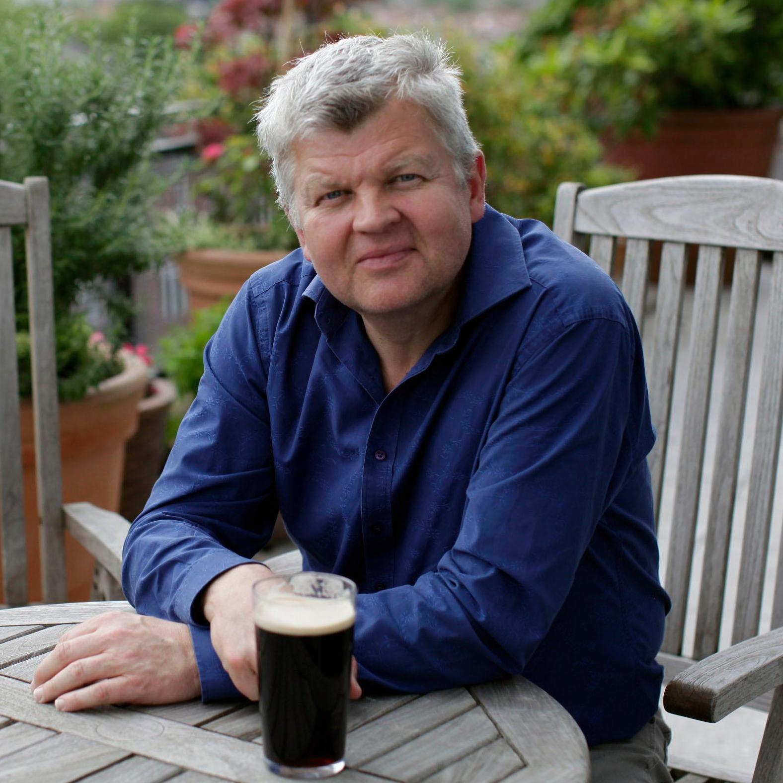 How tall is Adrian Chiles?
